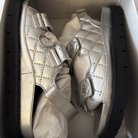 Michael Kors Holland Studded Metallic Quilted Sandal - Picture 4 of 7